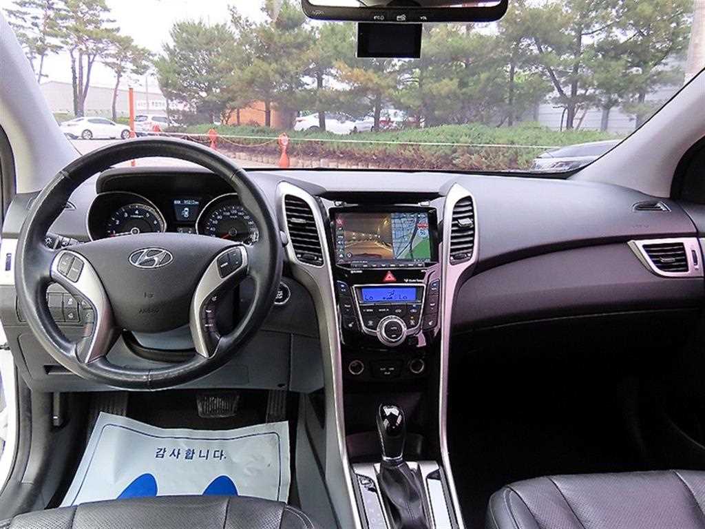 Hyundai i30 — photo 07