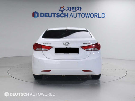 Hyundai Avante — photo 04
