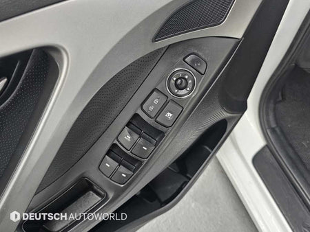 Hyundai Avante — photo 16
