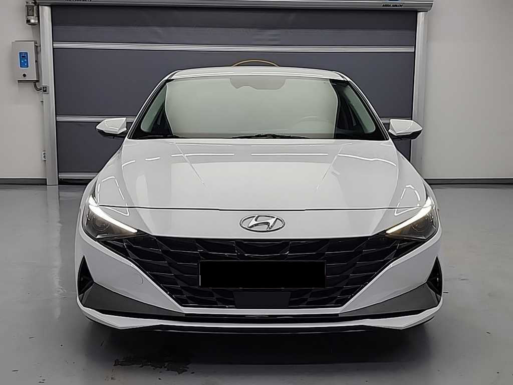 Hyundai Avante — photo 02