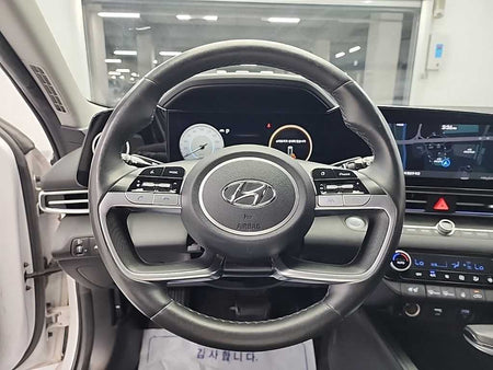 Hyundai Avante — photo 09