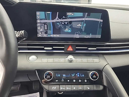 Hyundai Avante — photo 10