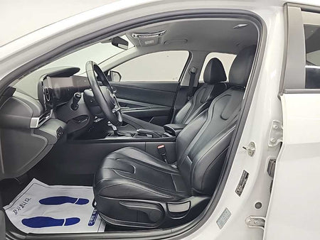 Hyundai Avante — photo 11