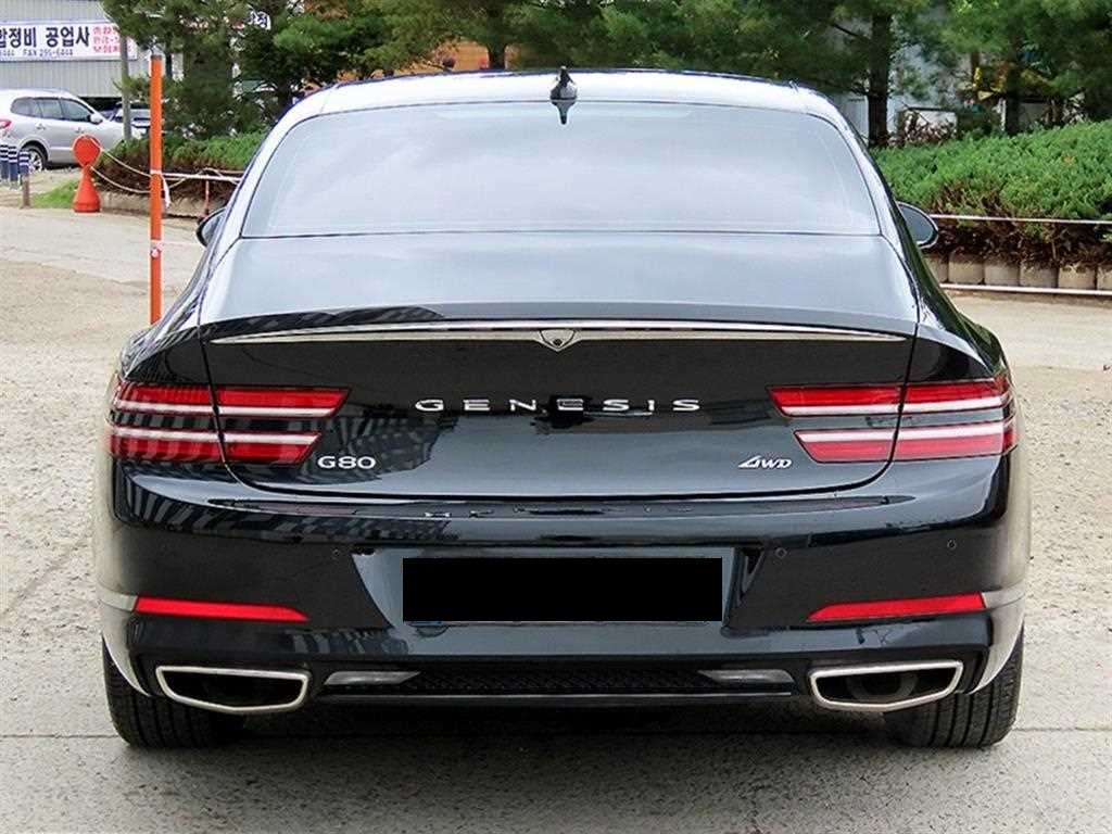 Genesis G80 — photo 04