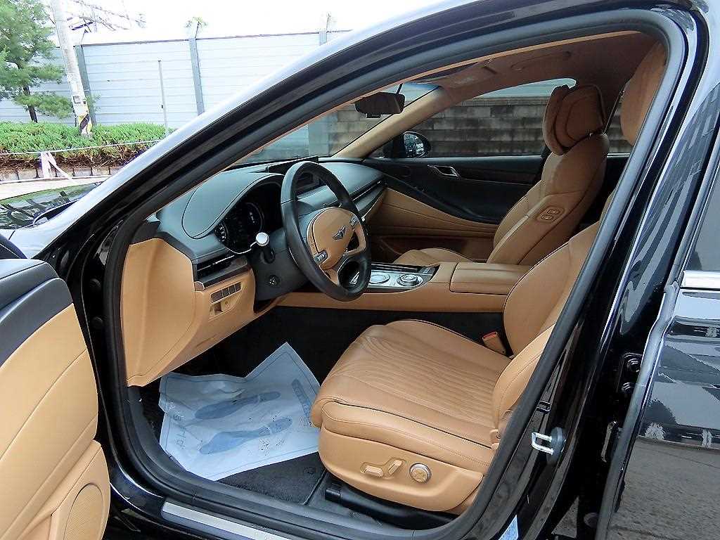 Genesis G80 — photo 05