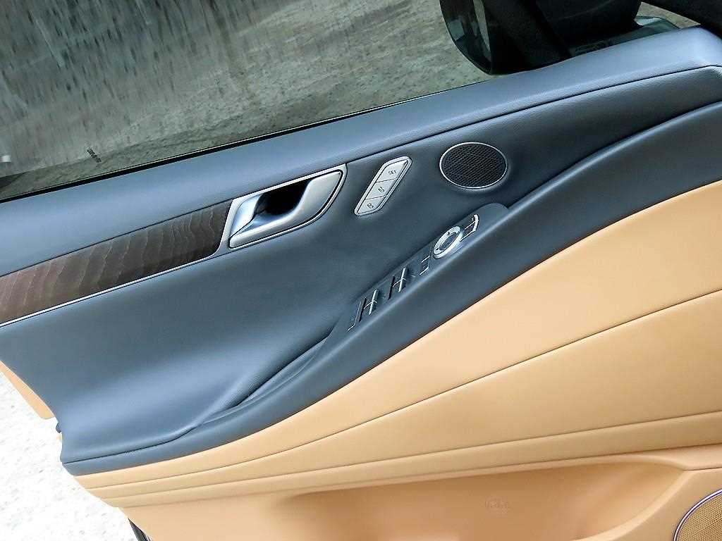 Genesis G80 — photo 12