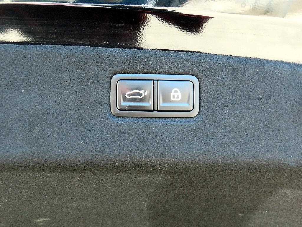 Kia K9 — photo 16