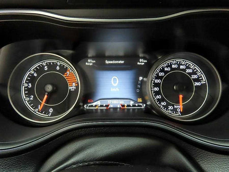 Jeep Cherokee — photo 09