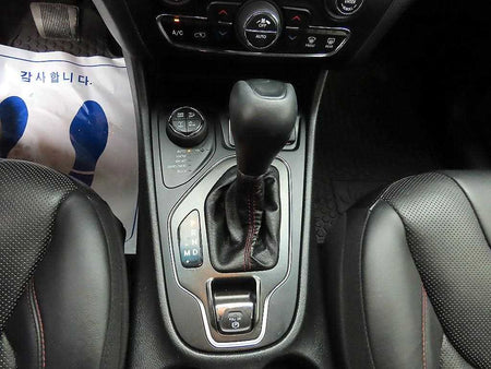 Jeep Cherokee — photo 10