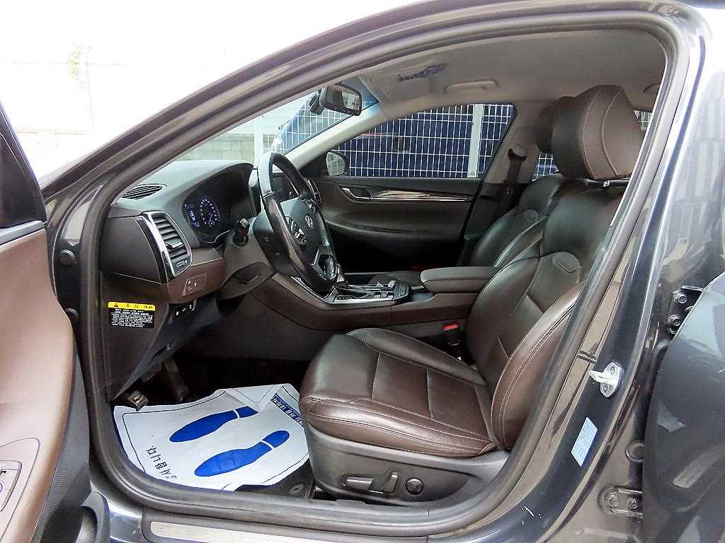 Hyundai Grandeur — photo 05