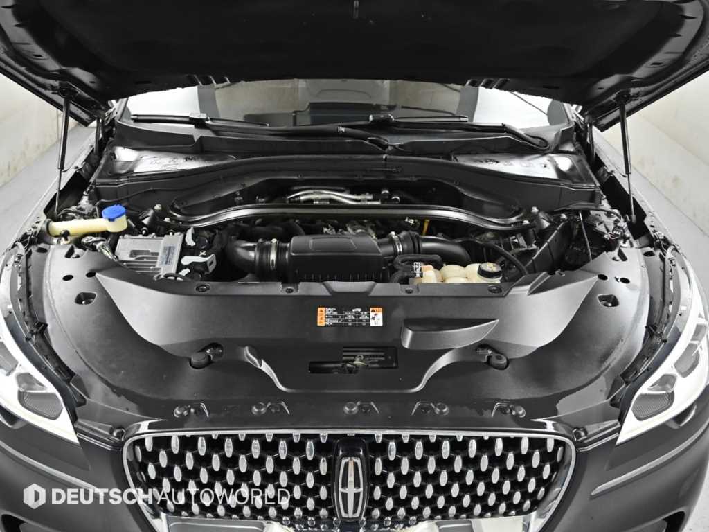 Lincoln Aviator — photo 06