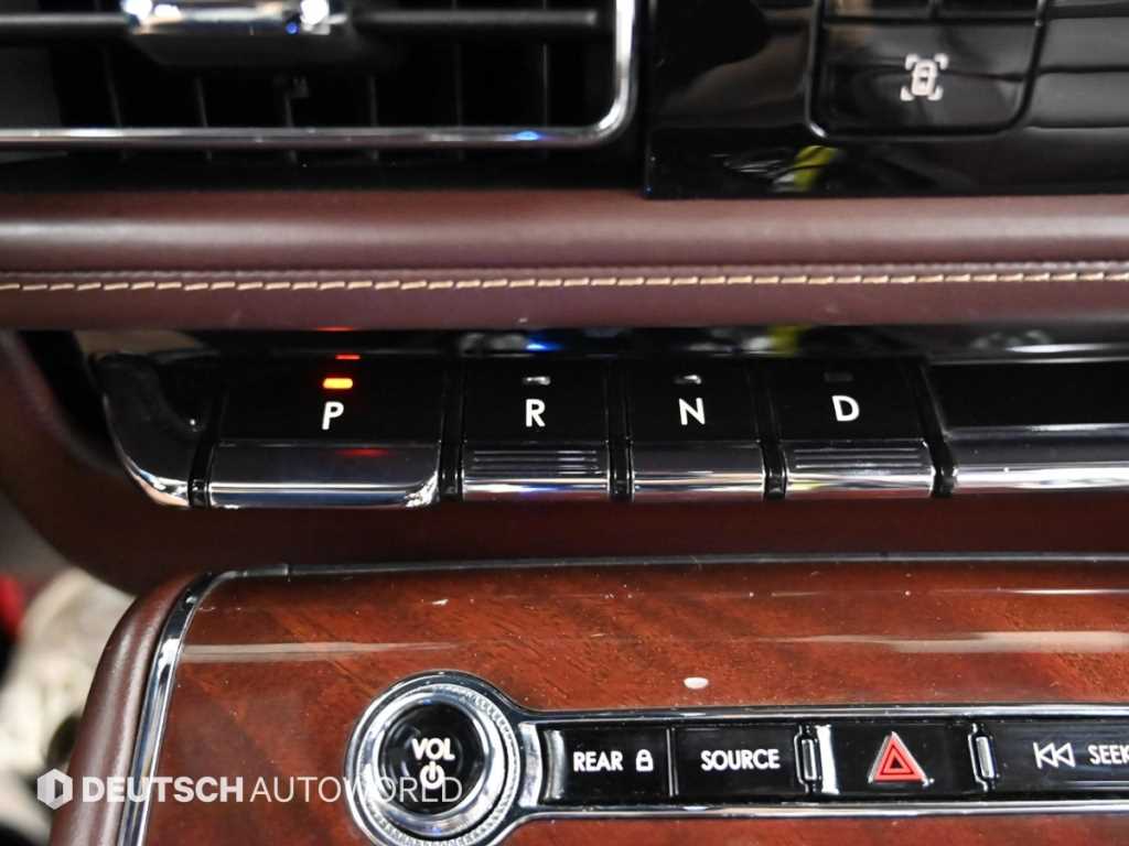 Lincoln Aviator — photo 09