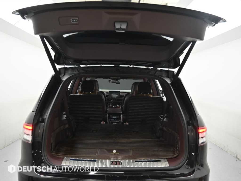 Lincoln Aviator — photo 19