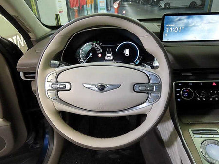 Genesis GV80 — photo 08