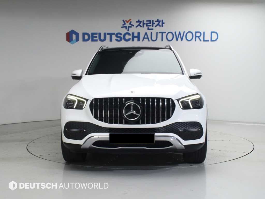 Mercedes-Benz GLE-Class — photo 03