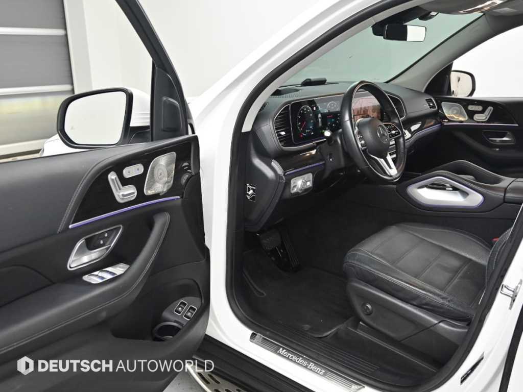 Mercedes-Benz GLE-Class — photo 11