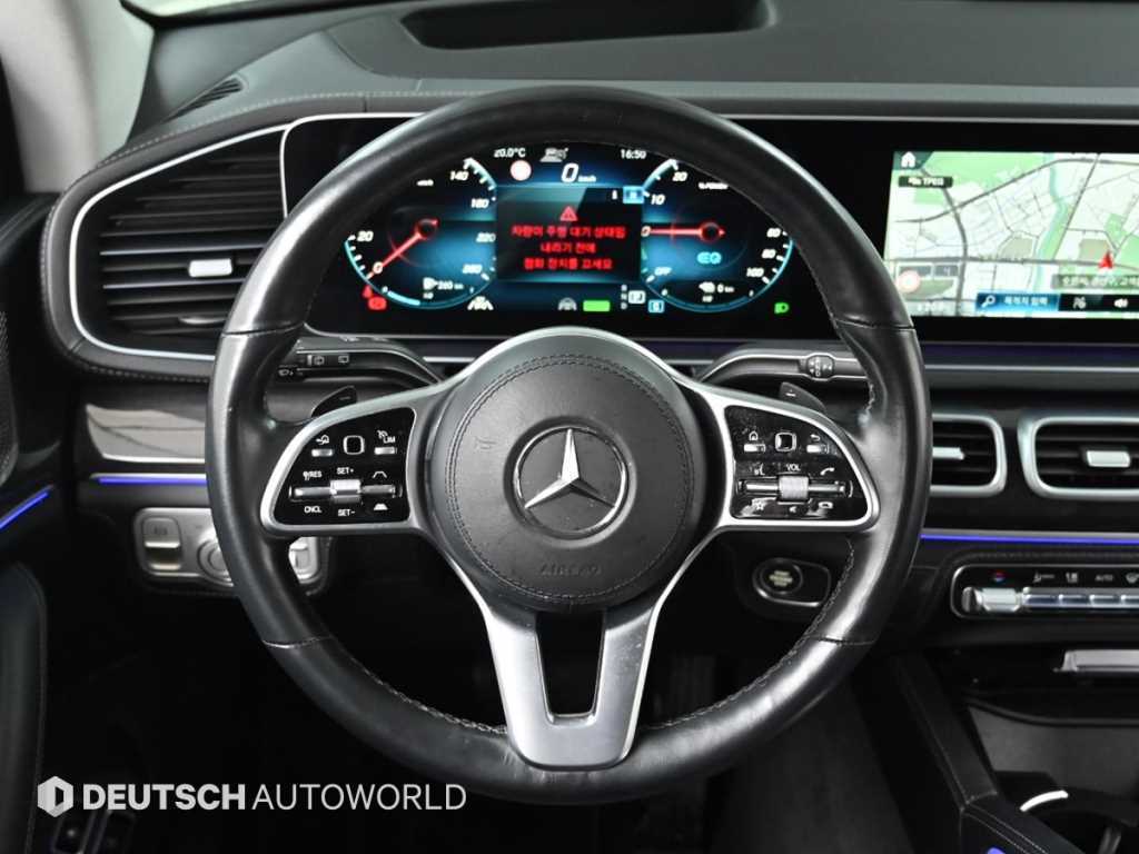 Mercedes-Benz GLE-Class — photo 13