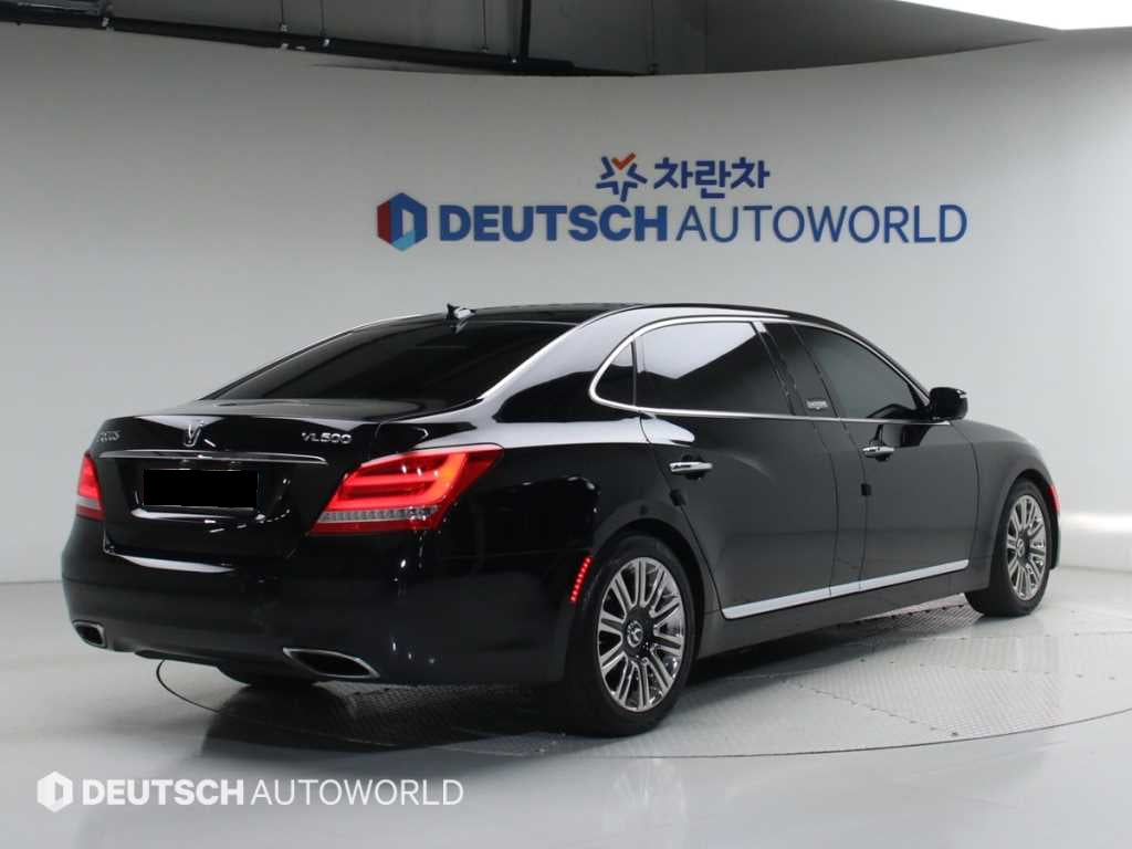 Hyundai Equus — photo 03