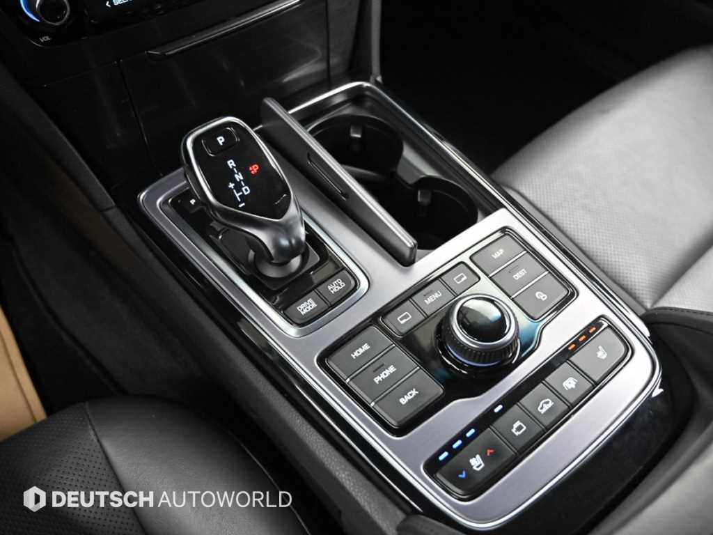 Hyundai Equus — photo 09