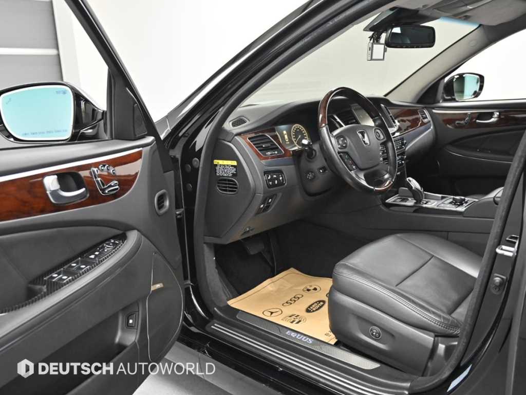 Hyundai Equus — photo 11