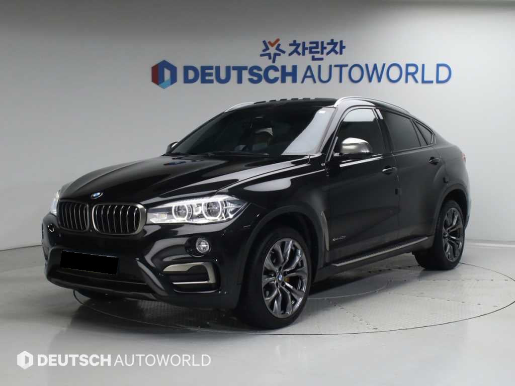 BMW X6 — photo 01