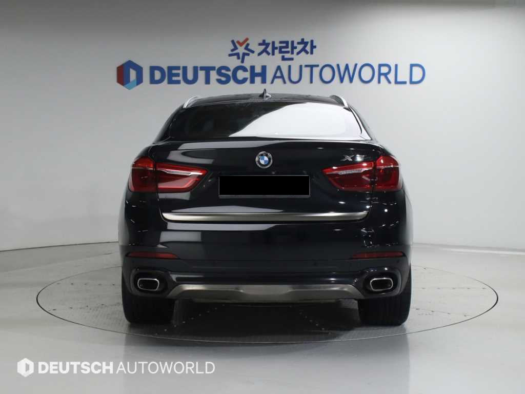 BMW X6 — photo 04