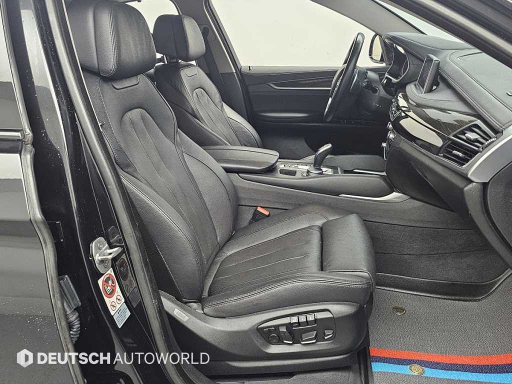 BMW X6 — photo 12
