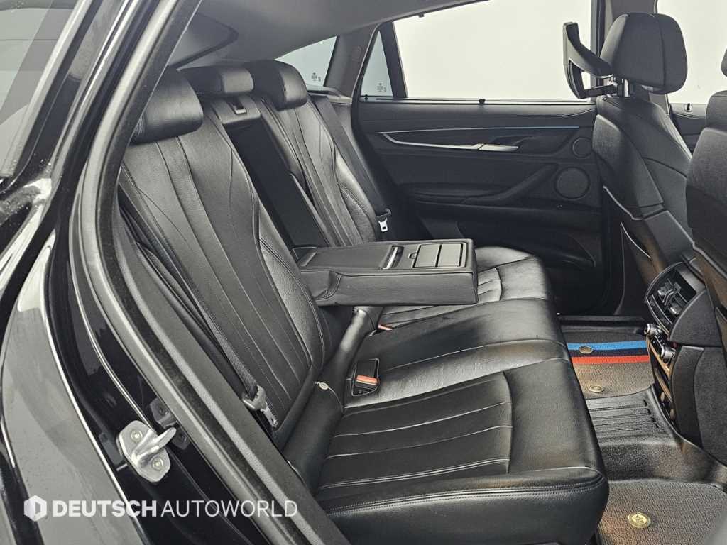 BMW X6 — photo 13
