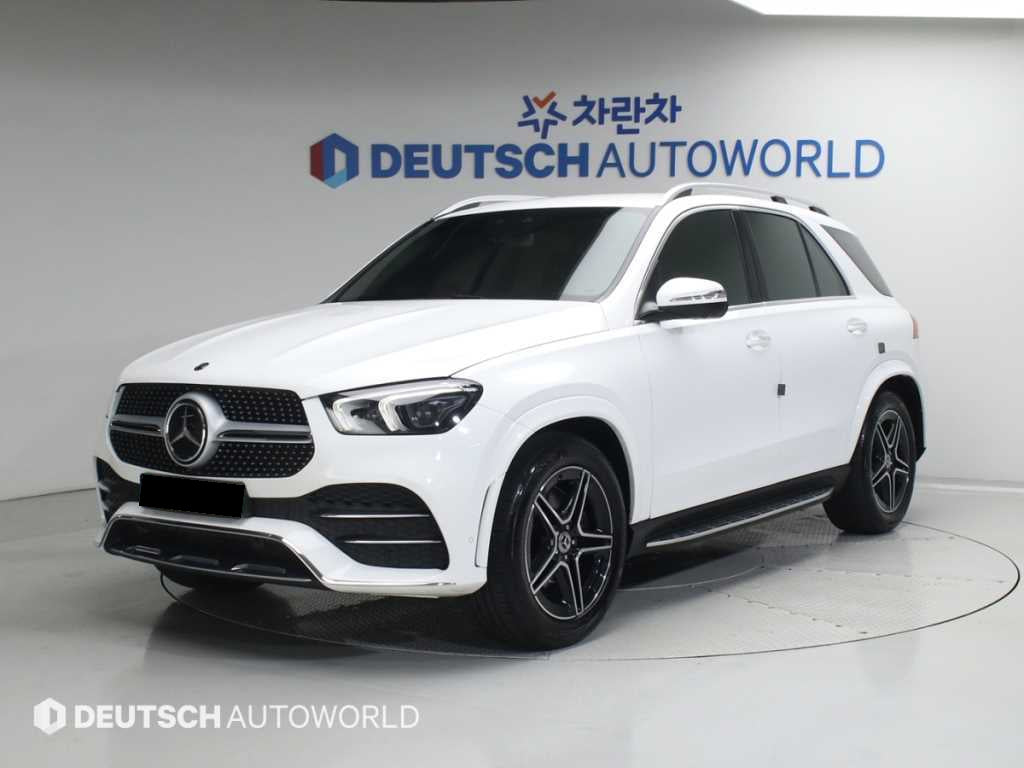 Mercedes-Benz GLE-Class — photo 01