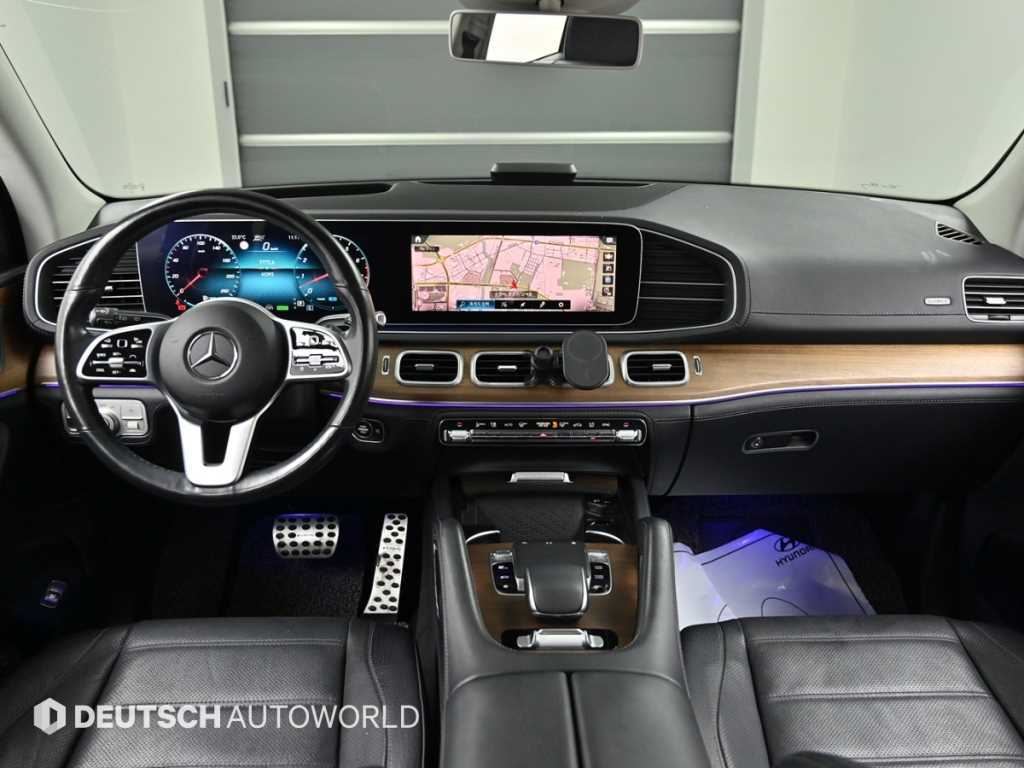 Mercedes-Benz GLE-Class — photo 07