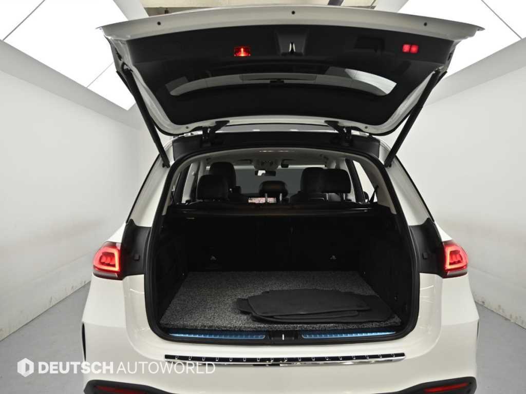 Mercedes-Benz GLE-Class — photo 19