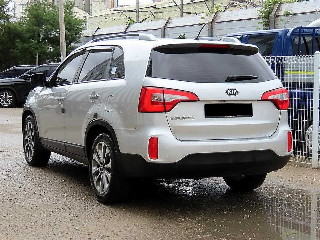 Kia Sorento — photo 03
