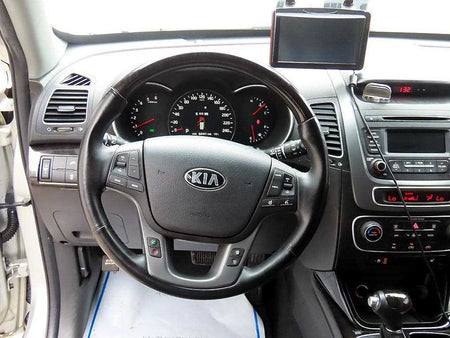 Kia Sorento — photo 08