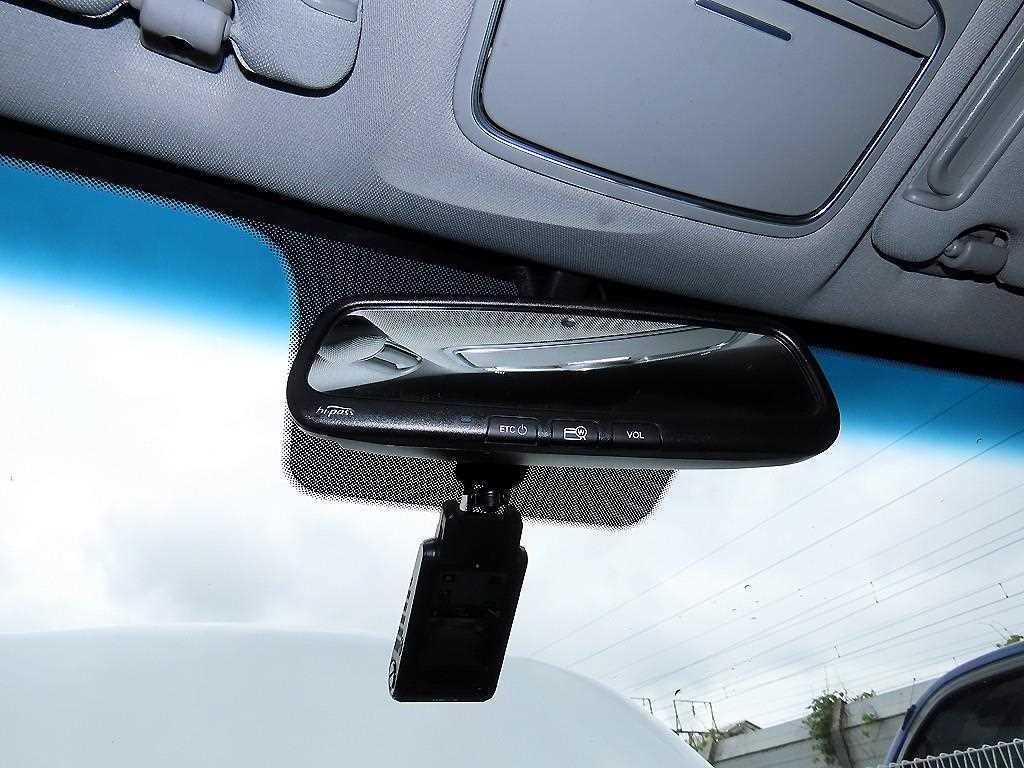 Kia Sorento — photo 16