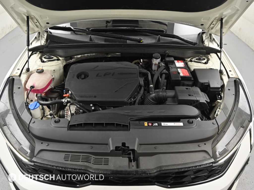 Kia K5 — photo 06