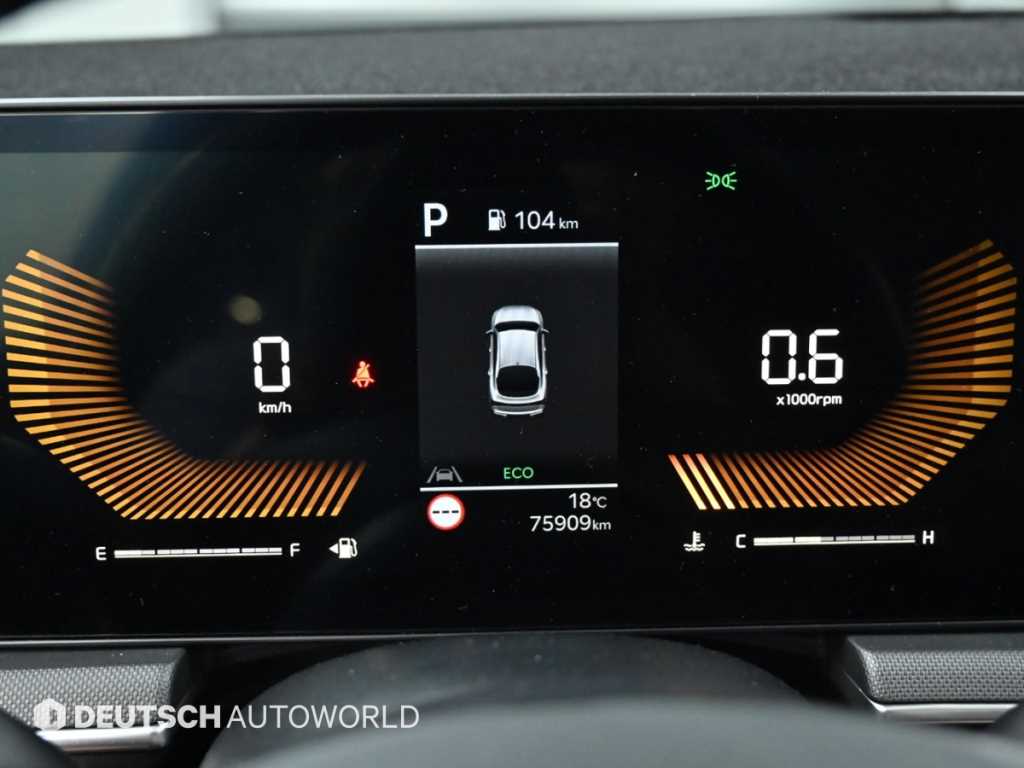 Kia K5 — photo 08
