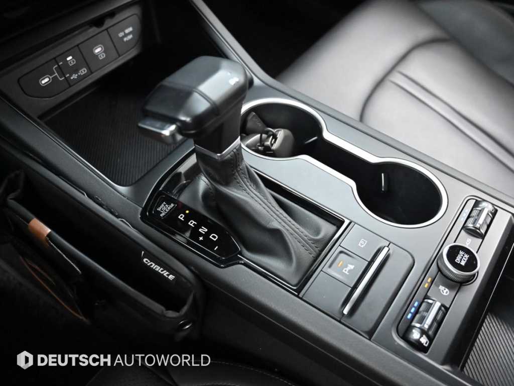 Kia K5 — photo 09