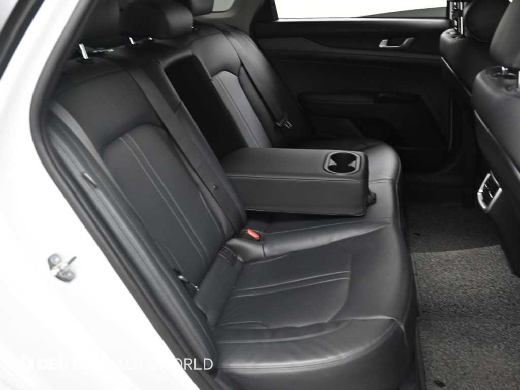 Kia K5 — photo 12