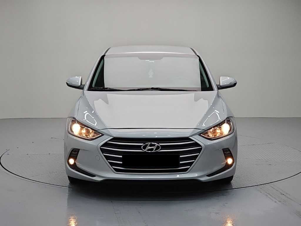 Hyundai Avante — photo 02