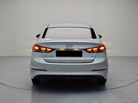 Hyundai Avante — photo 03