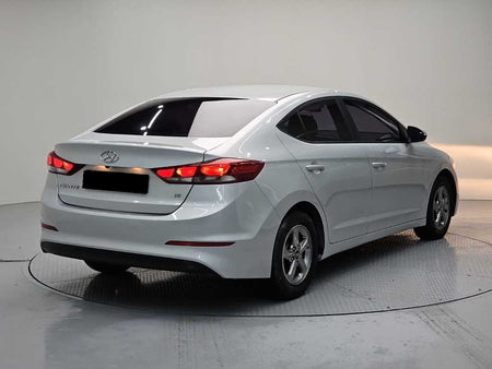 Hyundai Avante — photo 04