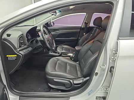 Hyundai Avante — photo 11
