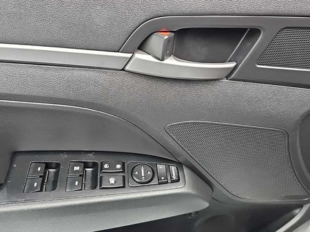 Hyundai Avante — photo 15