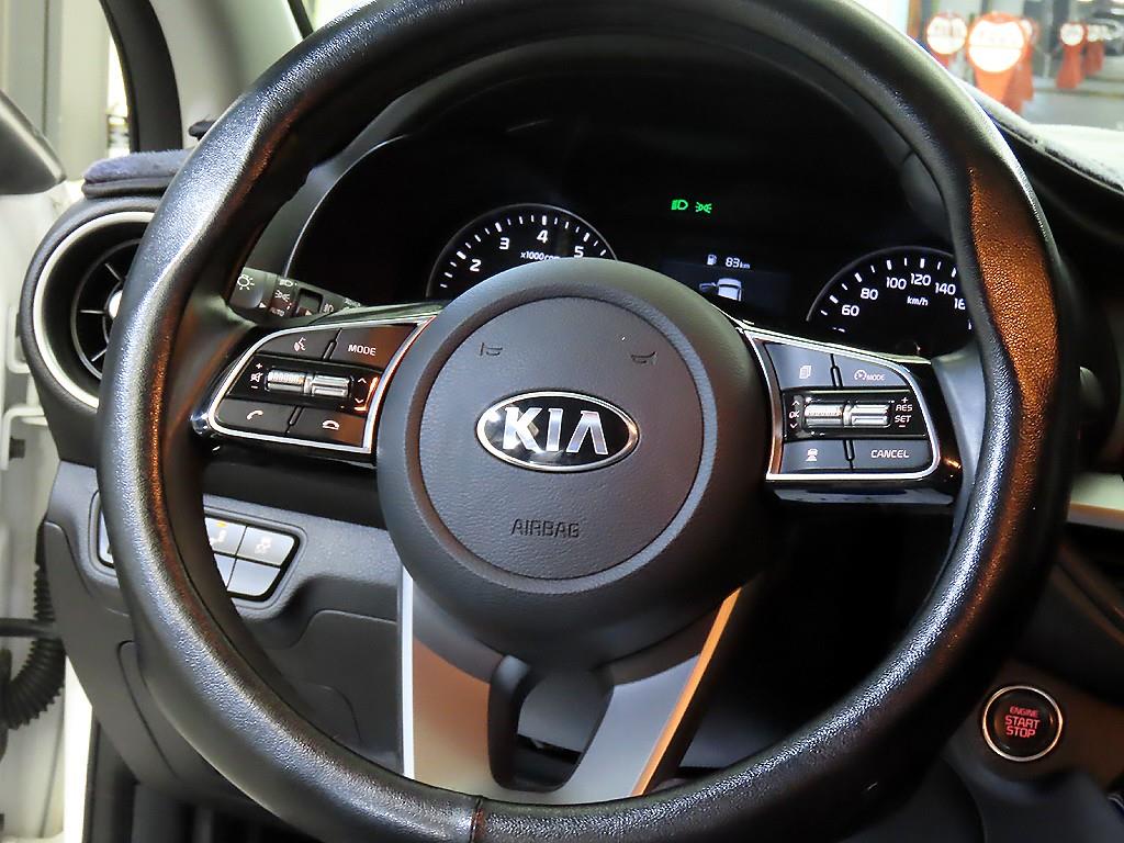 Kia K3 — photo 08