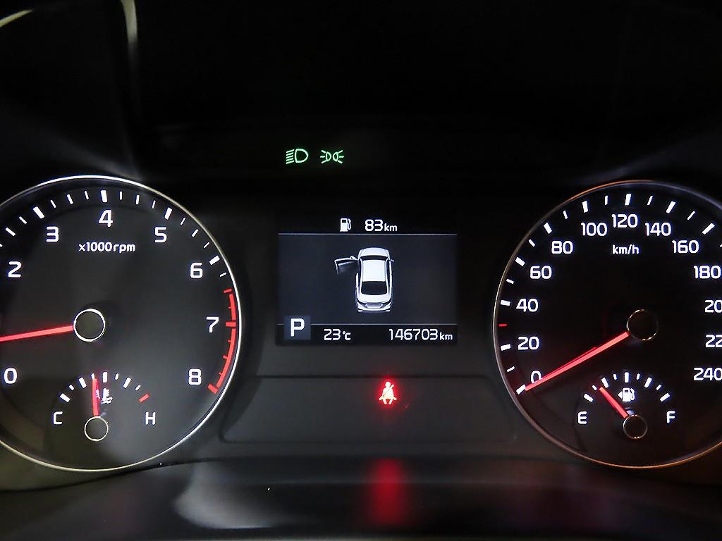Kia K3 — photo 09
