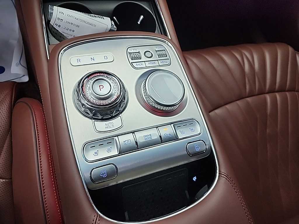 Genesis G90 — photo 08
