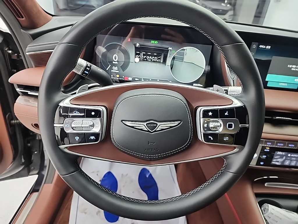 Genesis G90 — photo 09