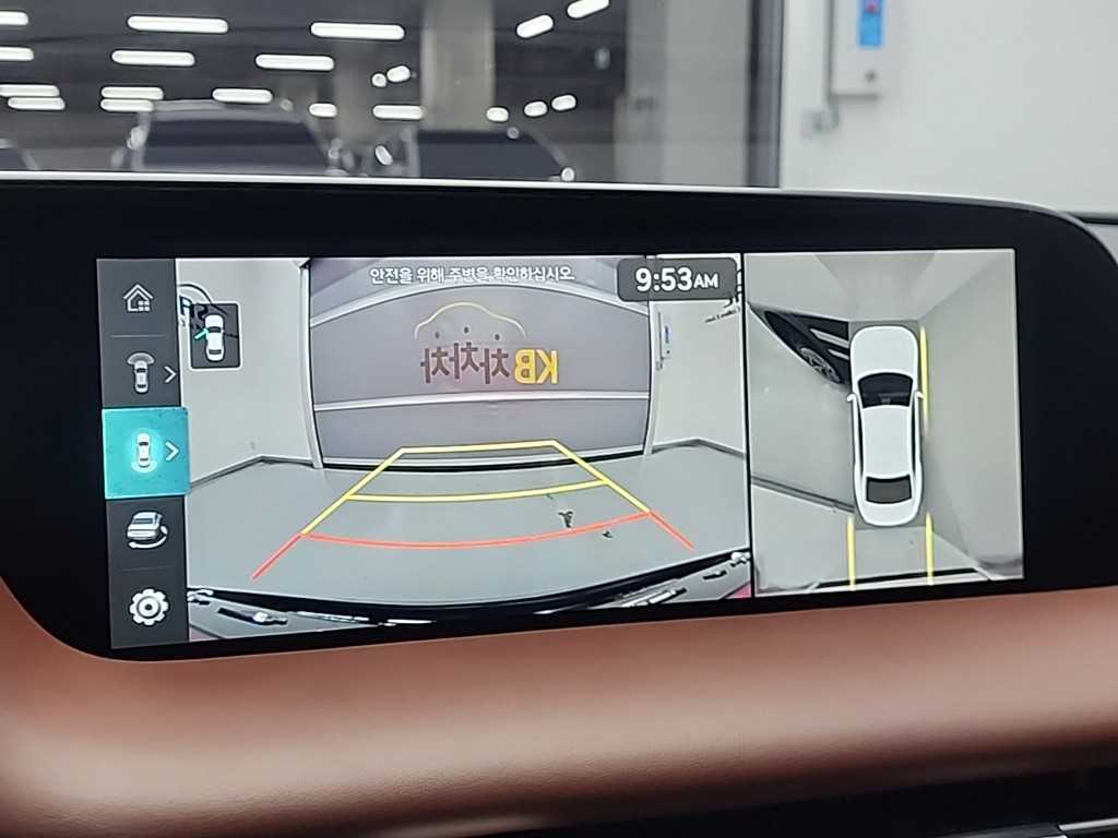 Genesis G90 — photo 16