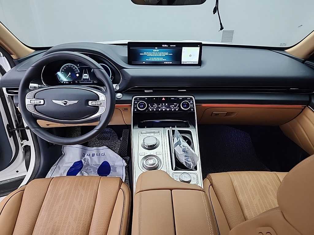 Genesis GV80 — photo 07