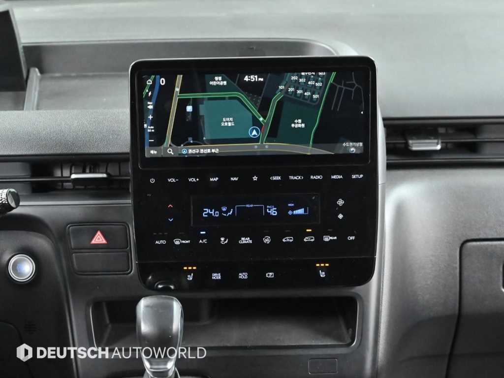 Hyundai Staria — photo 14